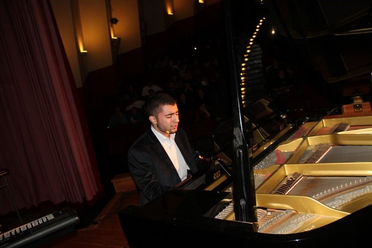USJ Draw a smile Fundraising Concert
